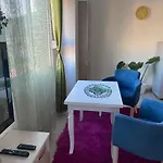 Guest's *