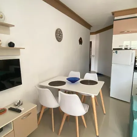 Apartment Guest's *